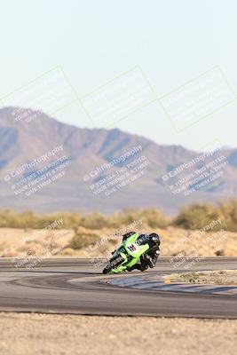 media/Dec-07-2025-CVMA (Sun) [[3e7d2de5dc]]/Race 18-Formula Twins-Formula 40 UL/